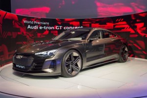 AUDI E-TRON выставили в автосалоне Лос-Анджелеса