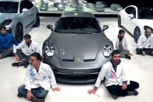 Экоактивисты испортили имущество Volkswagen и сами подали на нее в суд