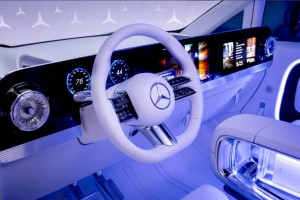 Mercedes-Benz представил ультрароскошный минивэн Vision V