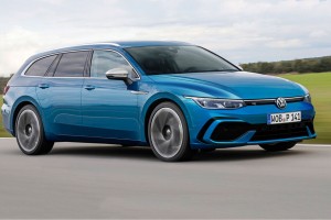 Новый Volkswagen Passat с двумя мониторами!